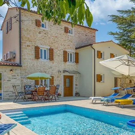 Villa Butterfly *