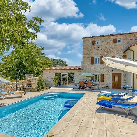 Villa Butterfly