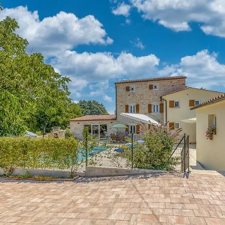 Villa Butterfly